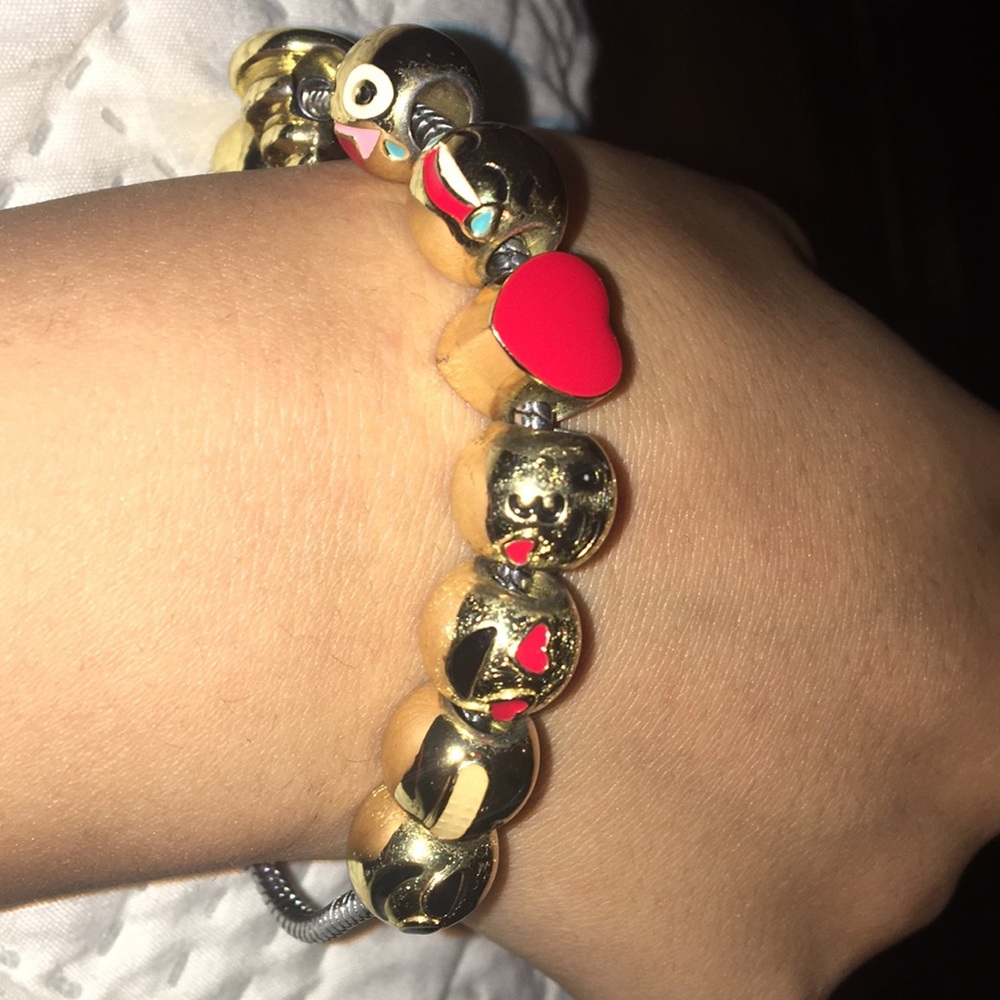 Emoji bracelet 😎😬😍😘❤️😂🤪💩😉😁